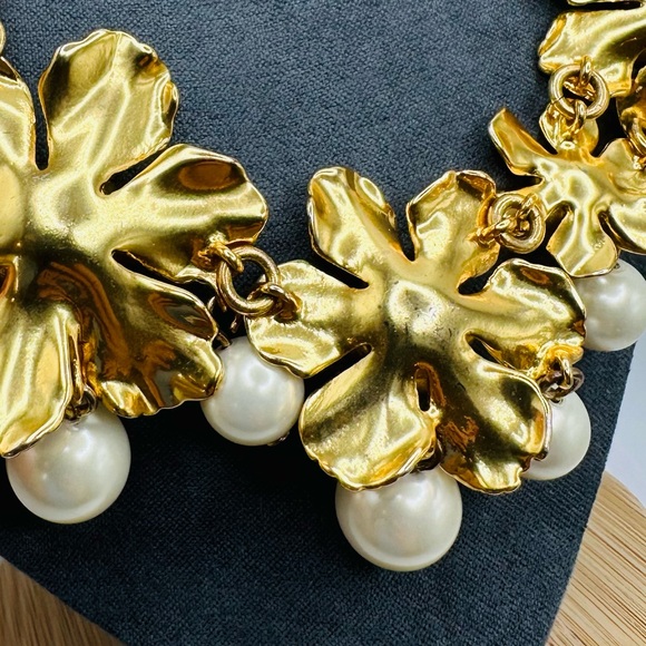 NWT Luxury J. Crew Pearl Crystal Floral Statement Holiday Wedding Necklace - Picture 16 of 17